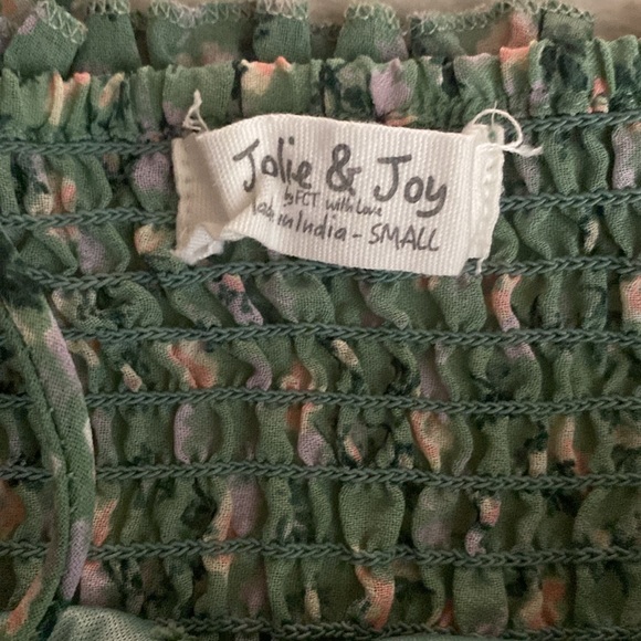 Jolie and joy green dress - Picture 3 of 3